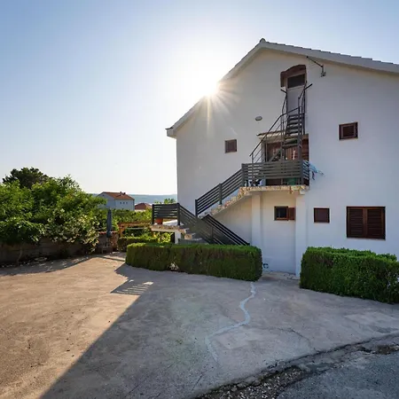 Cozy In Novigrad With House Sea View Apartmán Novigrad (Dalmatia)