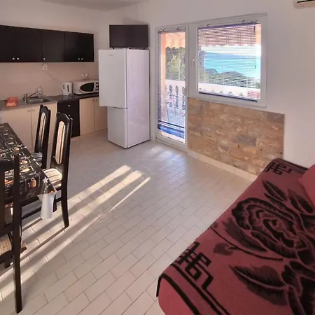 Apartment Awesome In Novigrad With Kitchen *