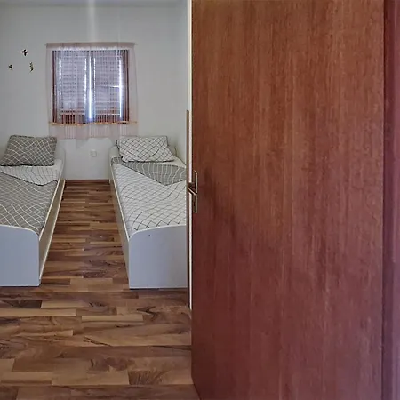 Apartment Awesome In Novigrad With Kitchen *