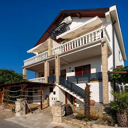 Apartamento 2 Bedroom Lovely In Novigrad Novigrad (Dalmatia)