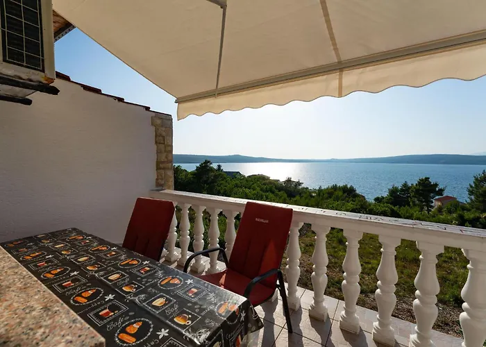 2 Bedroom Lovely In Novigrad *